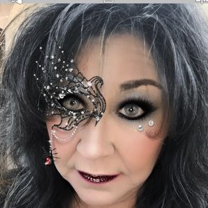 Meet your Posher, Lynette